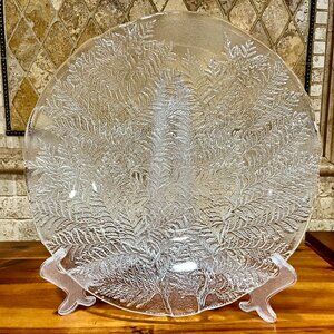 Vintage Mikasa Hoya 14" Crystal Round Lacy Fern Glass Serving Platter